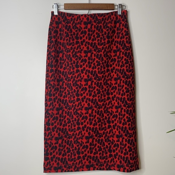 Banana Republic | NWOT Animal Print Red black Stretch Unlined Pencil Skirt 2 - Picture 1 of 9